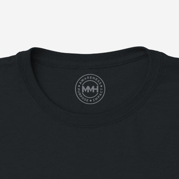 Black T-shirt collar with MMH printed label